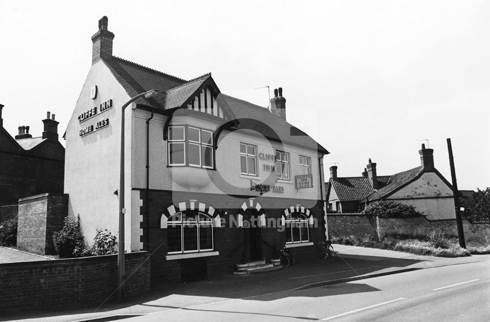 Cliffe Inn, Main Road, Radcliffe on Trent, 1977