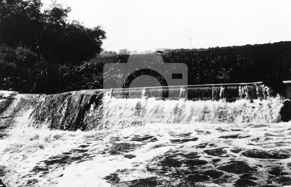 Weir on the River Trent, Radcliffe on Trent, undated